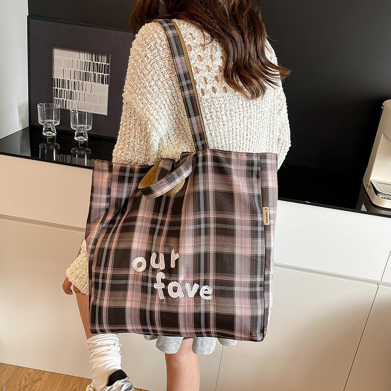 Large-capacity Commuting Tote Bag, Casual and Fashionable Single-shoulder Tote Bag, Retro Check Pattern
