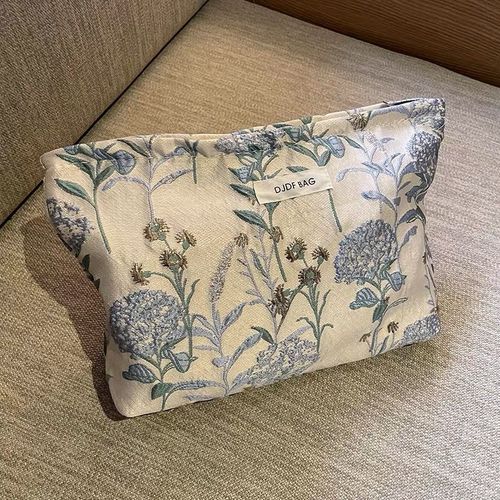 

Модная ретро-сумка для макияжа с цветочным принтом, большая вместимость, портативная сумка для хранения кистей для макияжа, помады, BB, CC-крема, женская косметичка