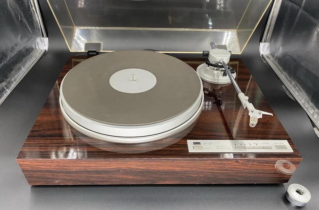 SANSUI XR-Q5 Turntable Record Player