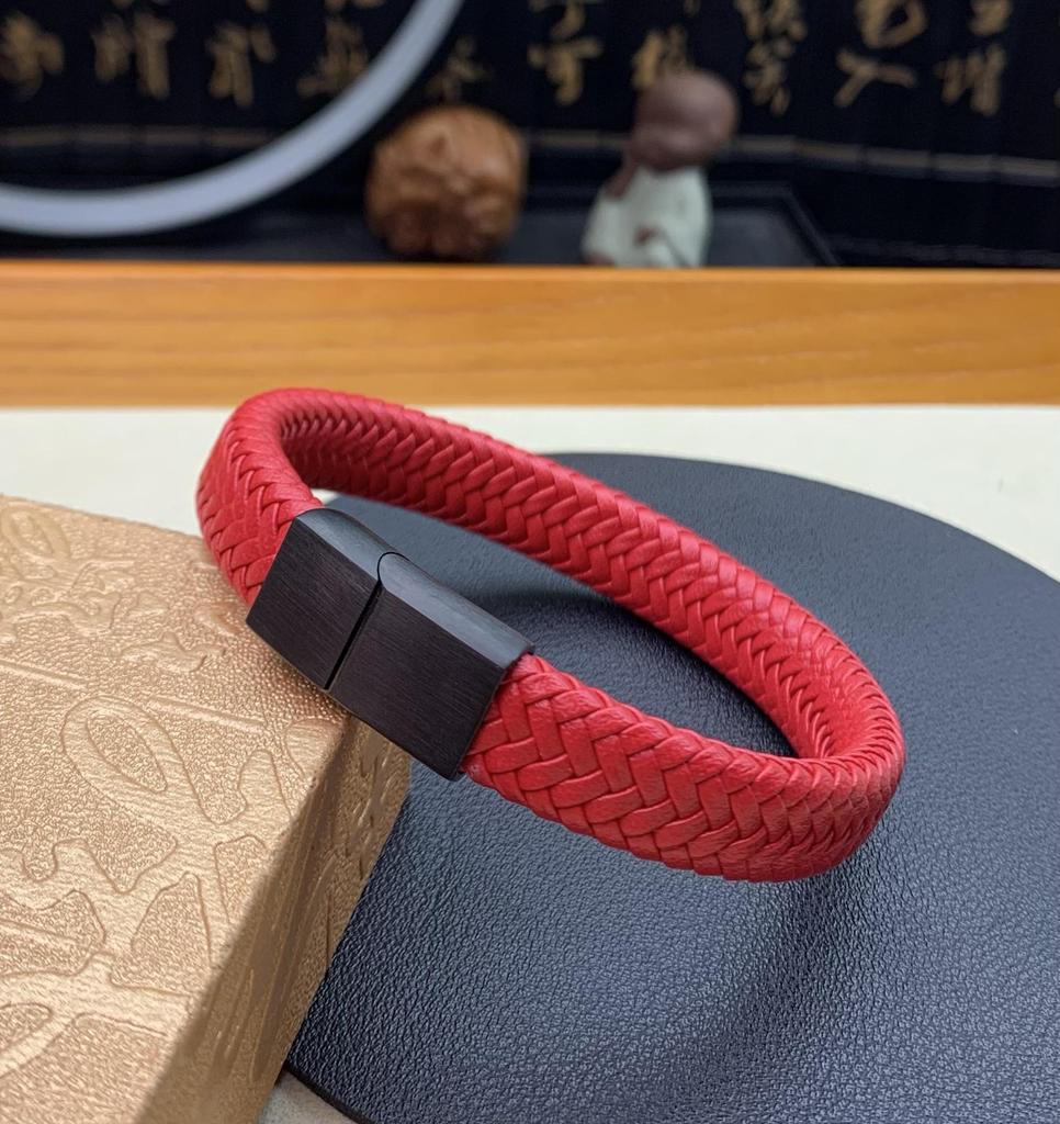 Czerwona skórzana pleciona bransoletka dla mężczyzn – Modny czerwony sznurek, prezent na Rok Benming, Rok Węża.