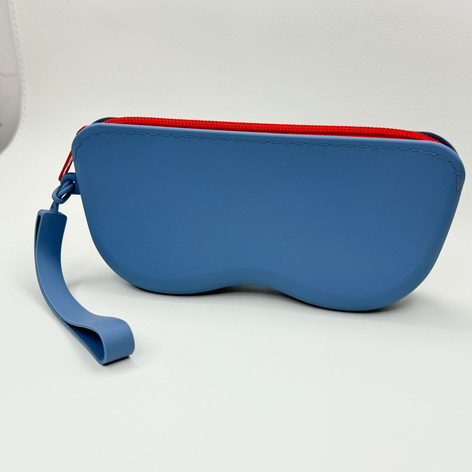 

Portable Silicone Glasses Bag –Soft Eyeglass Storage Case for Glasses&Sunglasses,Scratch-Proof Travel Eyewear Case for Daily Use