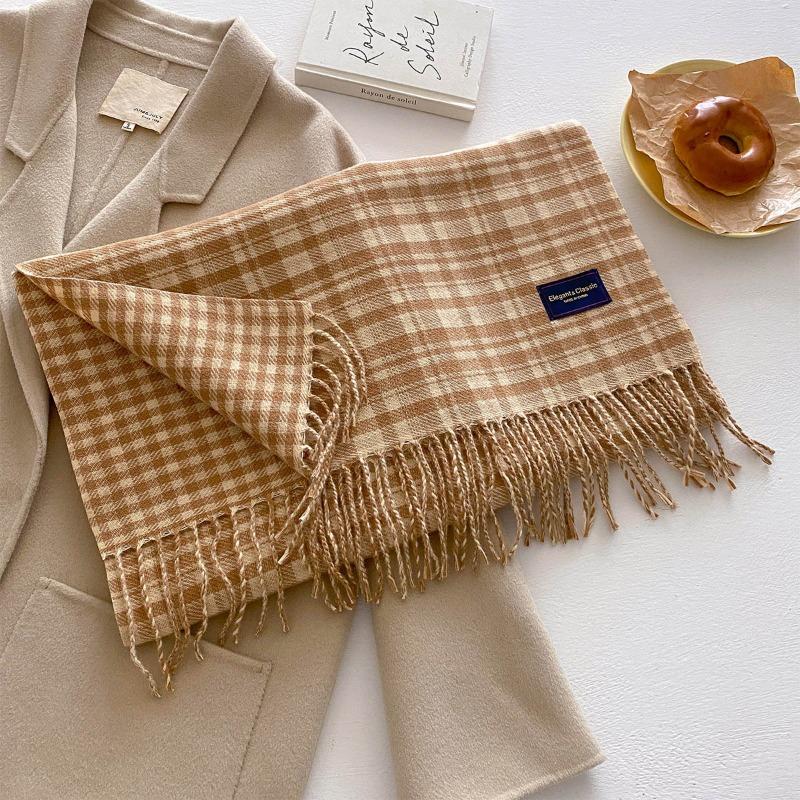 Fashion plaid scarf women's autumn and winter atmosphere, neck protection, age reduction, thickened warm scarf shawl, exquisite tassel