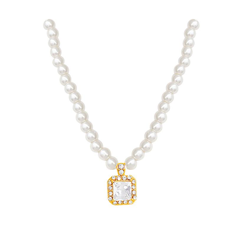 Flash Diamond Sugar Cube Pearl Necklace Women's Light Luxury Beaded Collarbone Chain Internet Celebrities with the Same Jewelry