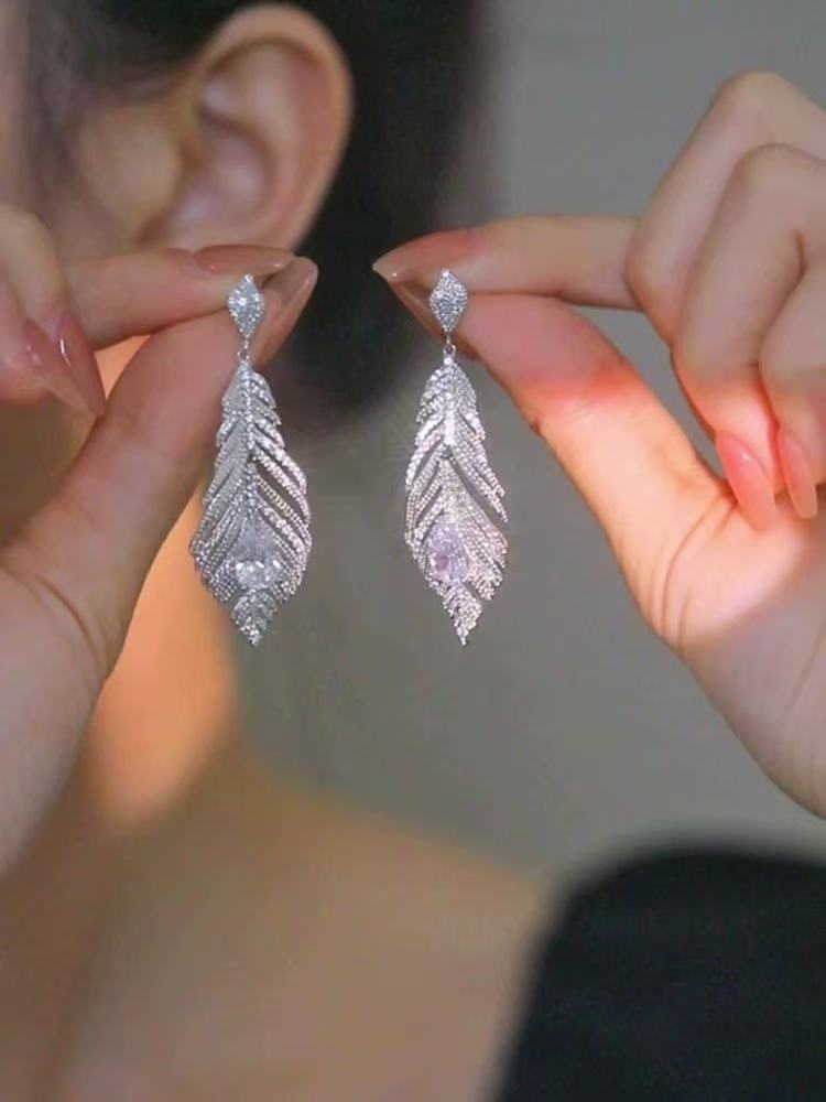 European & American Style Silver Needle Full Rhinestone Irregular Drop Earrings - Exquisite Luxury Design, Niche Fashion Versatile Earrings