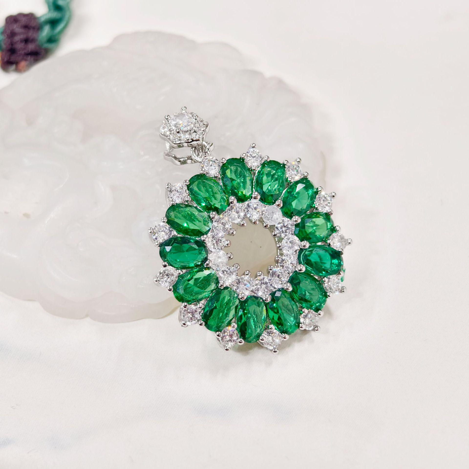 Gessen Jewelry European Starburst Green Multi-Diamond Pendant