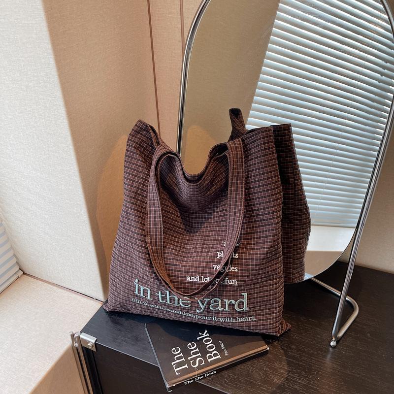 2025 new letter embroidery student large-capacity versatile shoulder bag women's commuter tote bag canvas leisure bag