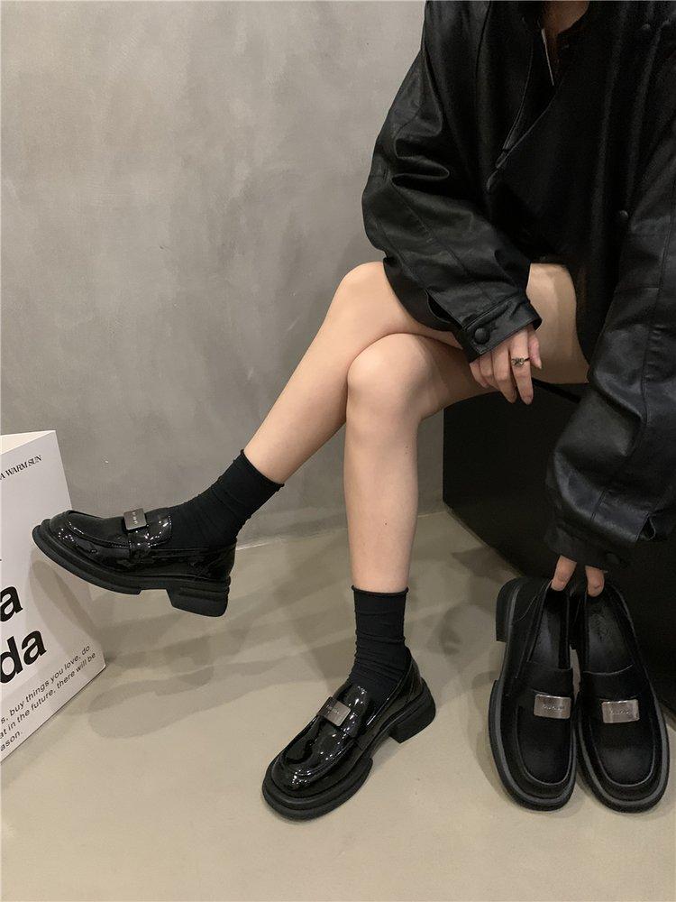 

British style small leather shoes versatile thick heel black loafers autumn and winter platform women s shoes high-end retro single shoes jk shoes 39