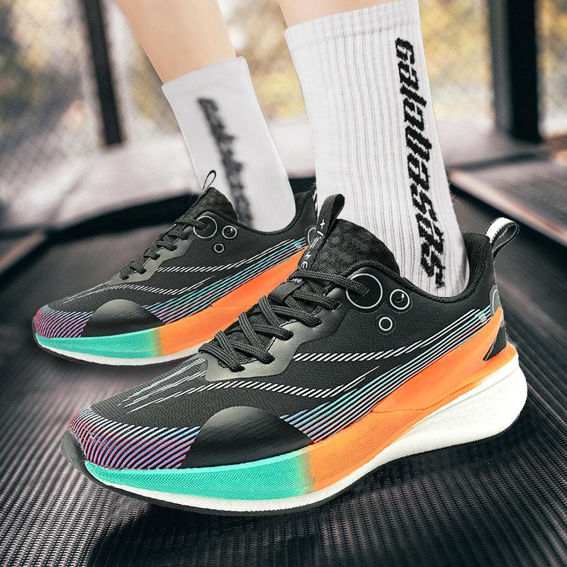 Laufschuhe mit Carbonplatte für Paare, ultraleichte Sportschuhe für Männer für morgendliches Joggen, Trainingsschuhe mit Reibungsgeräusch