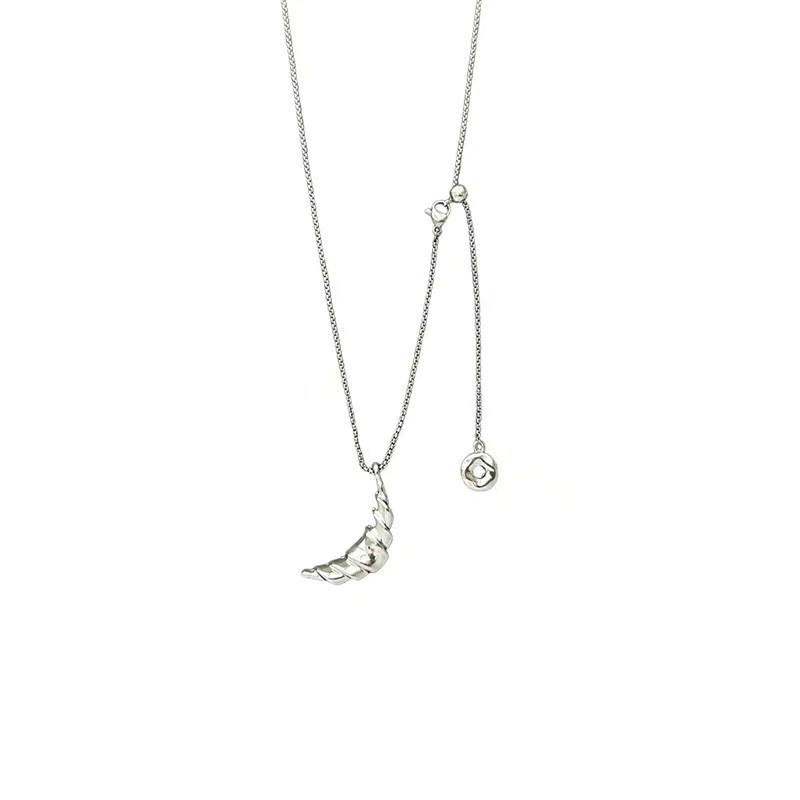 

Minimalist style silver water drop pendant necklace autumn and winter temperament long sweater chain light luxury neck accessories