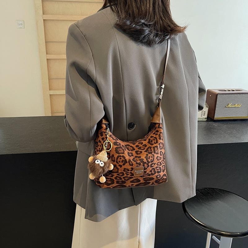 Super Fire Niche Popular Leopard Print Bag Women's 2025 Autumn and Winter New Versatile Dumpling Bag High-end Trend Messenger Bag