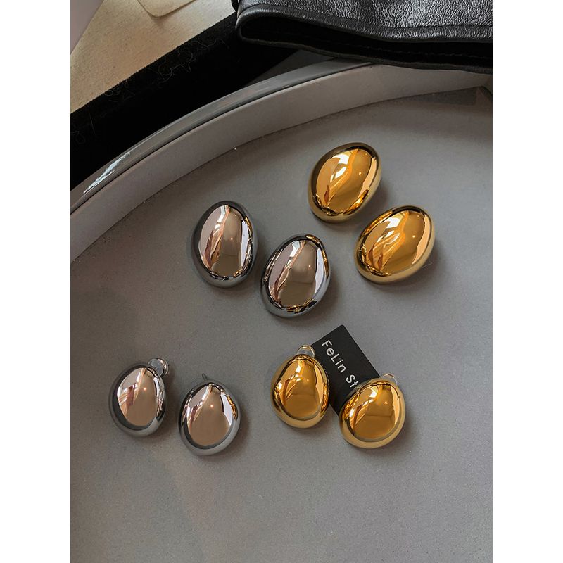 Style Metal Heavy-Duty Exaggerated Large Earrings for Women, High-End, Face-Slimming, Light Luxury, Premium Feel, 2026 New Model, Gold Earrings