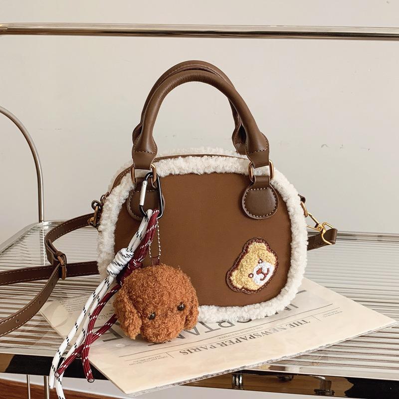 Trendy plush shoulder bag autumn and winter new lamb wool messenger small square bag casual versatile portable women's bag