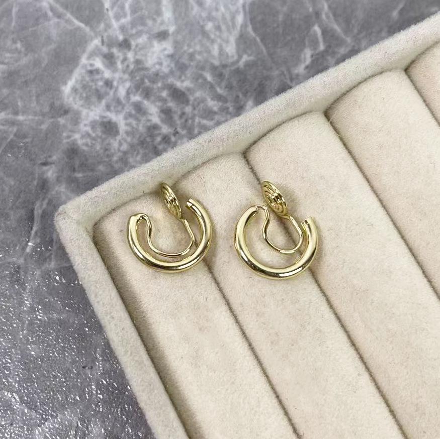 Ασημένια Απλά Κρικάκια - Ελαφριά Πολυτέλεια, Υπερβολικό Σχέδιο, Ανώδυνα Κλιπς για Γυναίκες