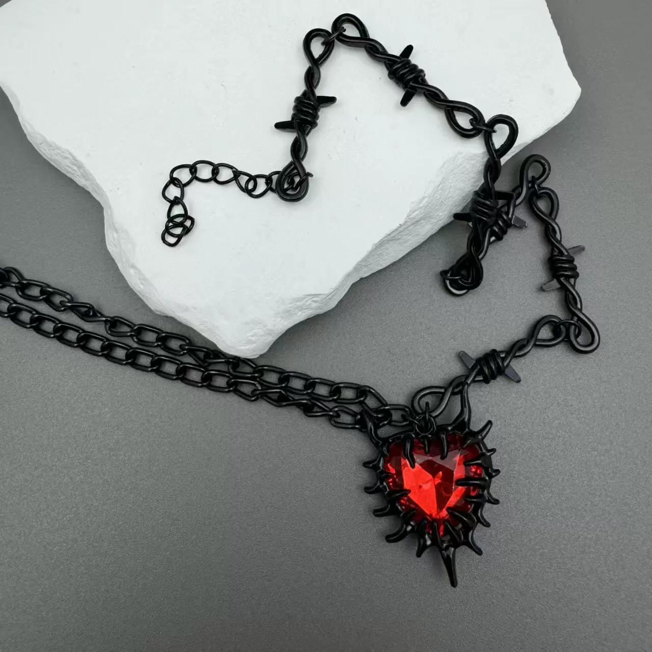 

Gothic Necklace With Unique Dark Heart And Exaggerated Charm Pendant With Distinctive And Trendy Jewelry Accessory Other
