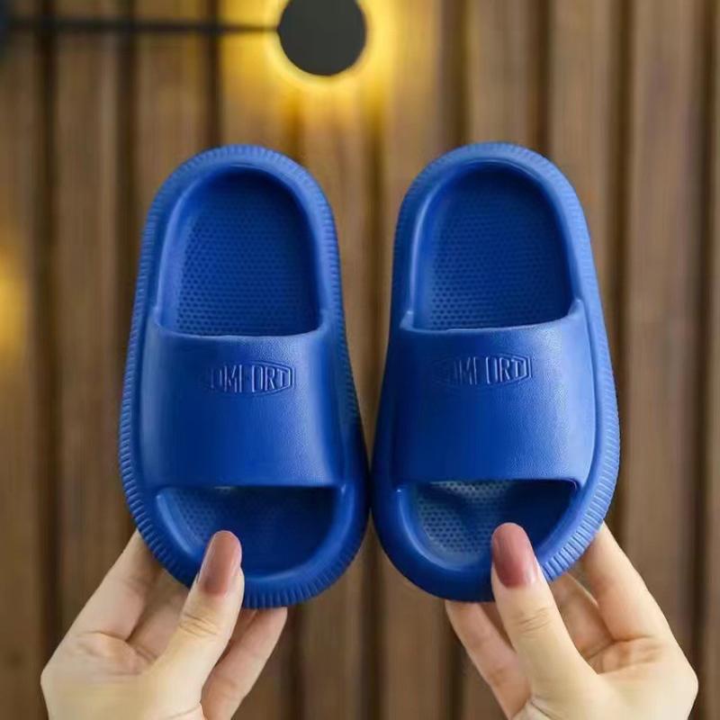 1 Pair Summer Children s Slippers Non-Slip PVC Slippers for Boys and Girls Y