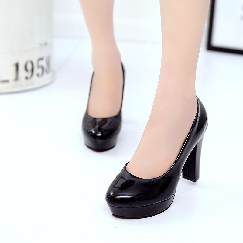 Fashion 2025 High Heels Shoes Women White Wedding Shoes Thick 10 CM Heels Fashion Party Pumps Footwear Black Red Round Zapatos De Mujer