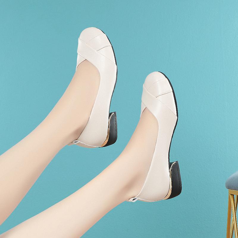 Moda Scarpe Basse in Pelle Donna 2025 Abito Femminile Beige Tacco Basso Nuovo Tacco Alto Esterno Estate Comfort Scarpe