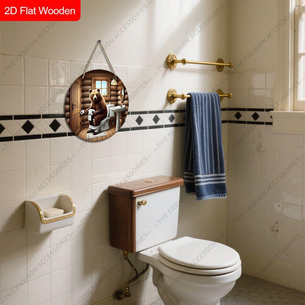Placa decorativa de madeira para pendurar, decoração de banheiro, pingente plano 2D, o padrão é um urso sentado no vaso sanitário, um presente de boas-vindas para um amigo
