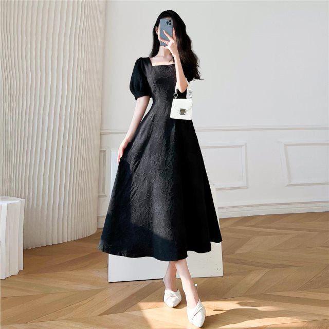 Women's Summer 2026 Retro French First Love Dress - Square Neck, Puff Sleeve, Waist-Cinched, Slimming, Gentle Long Skirt