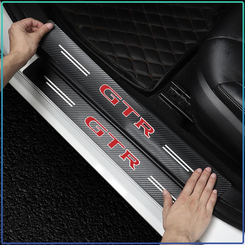 4 Pezzi Adesivi per Auto in Fibra di Carbonio Soglia Porta Auto Impermeabile per Nissan GTR C210 R30 GTS-R R33 R34 GT-R R35 Nismo Tiida Sylphy Teana T30 T32