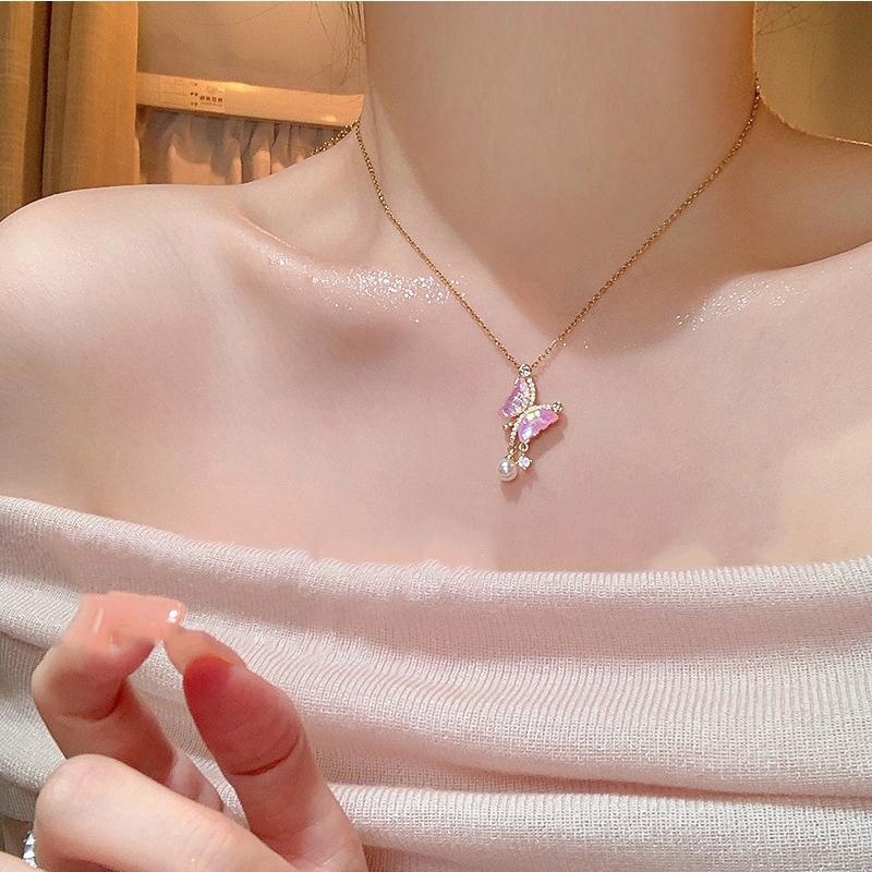 2026 Sweet Cute Pink Butterfly Pendant Necklaces for Women Girls Gentle Exquisite Rhinestone Bow Necklaces Jewelry Accessories