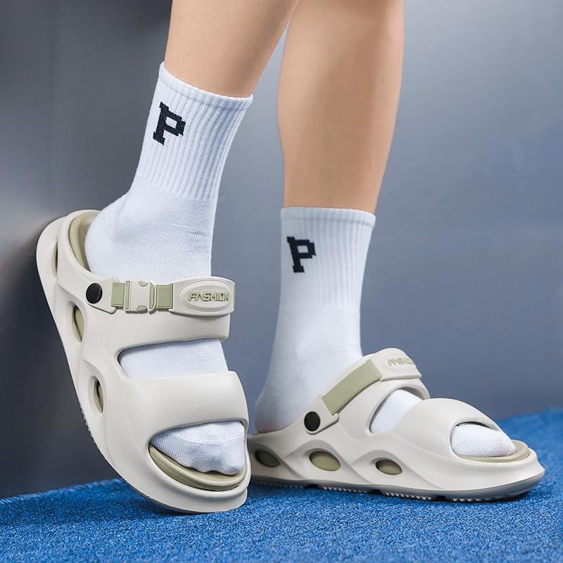 Fashion Men's Sandals New Summer Outdoor Breathable Soft Sole Non Slip Sandals Lightweight Comfortable Fashion Height Increase Slippers