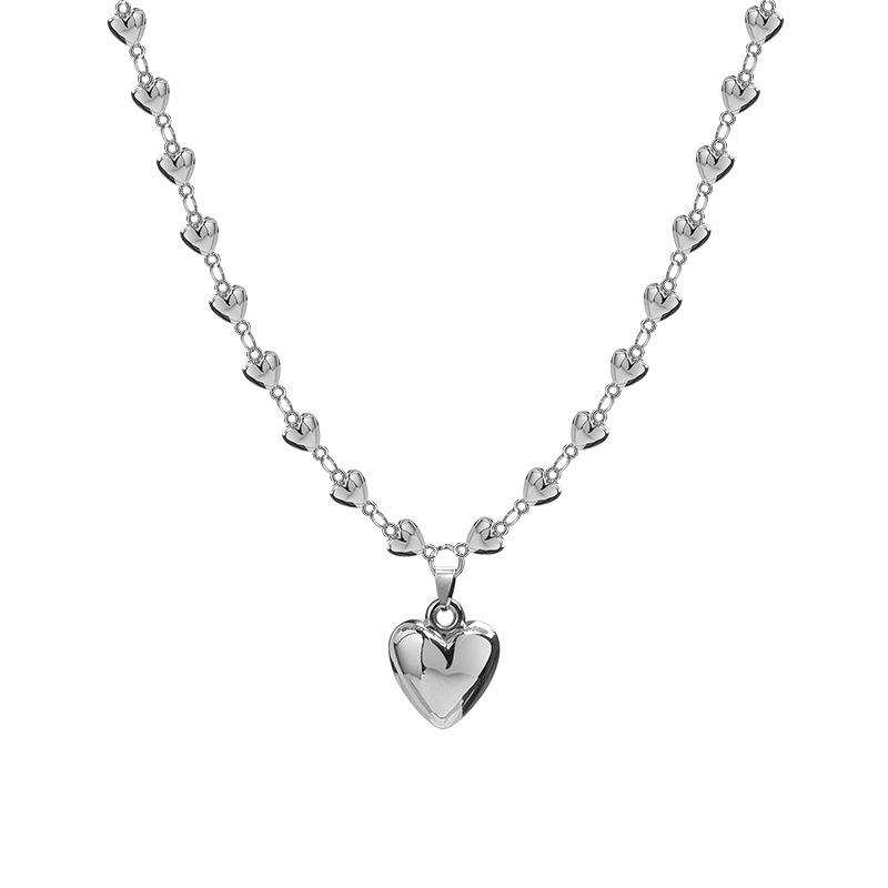 

Three-dimensional love necklace female niche design sense versatile summer simple does not fade new fashion accessories women