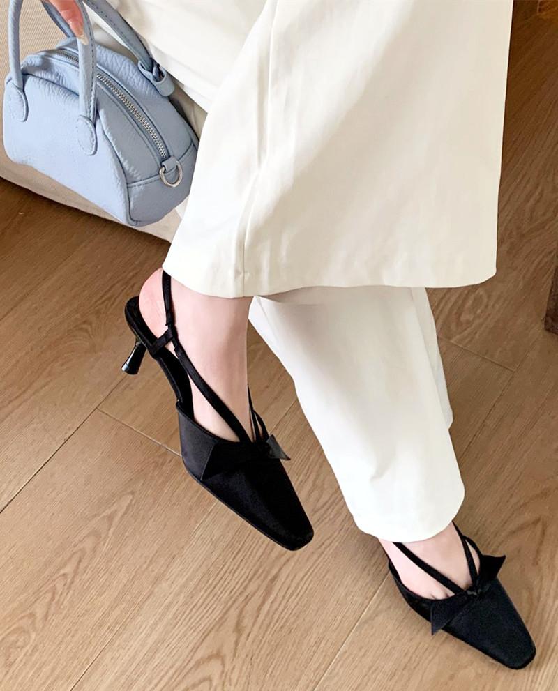 Fashion Elegant Bow Satin Square Toe Pumps Women Fashion Narrow Band Kitten Heel Design Slide Sandals Comfort Casual Brand Dress Shoes