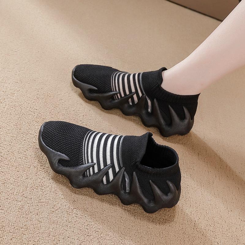 2025 summer new fitness octopus women's shoes sports casual mesh shoes breathable mesh socks fly knitting running trendy shoes