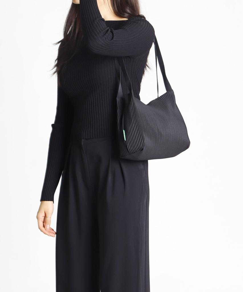 Green Stuff Boxy Shopper Bag 61 Pleated - Black Short S
