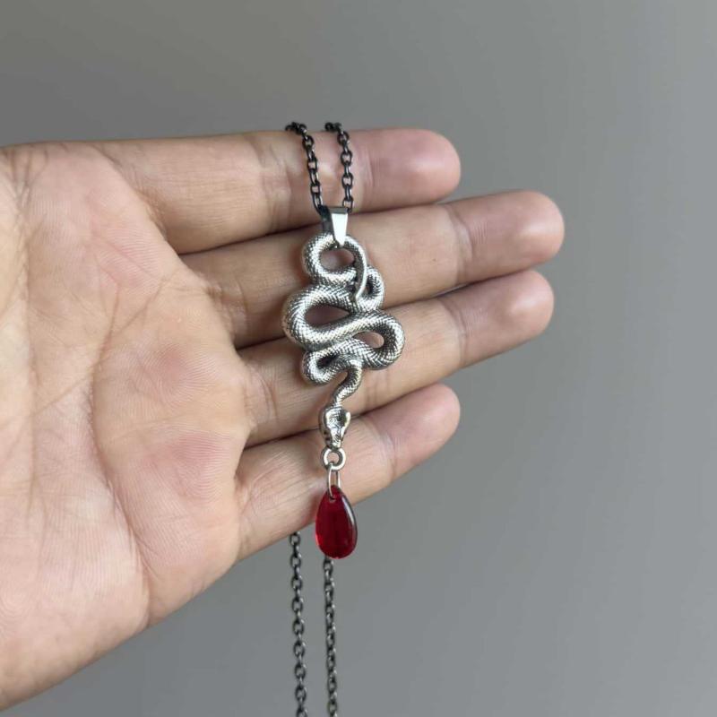 Bat Necklace Gothic Jewelry Bat Wings Crystal Pendant Necklace Personality Necklaces Jewelry Accessories