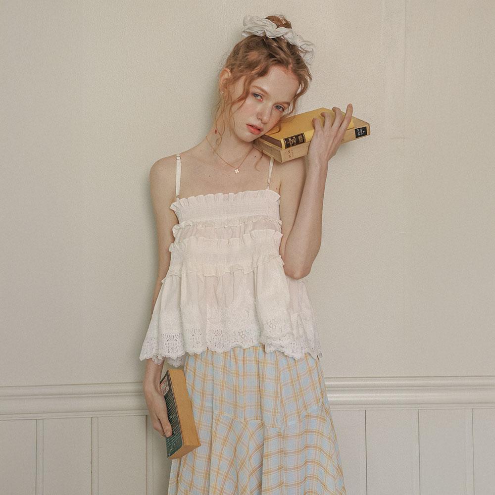 CEST MOIDEW Cest_Lace Frill Smocking Cami Top_White