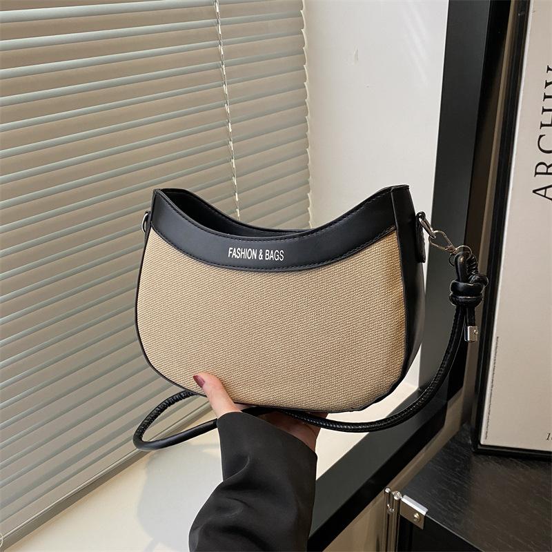 New fashionable contrasting colors splicing design sense women's versatile commuter bag high value simple temperament shoulder messenger bag