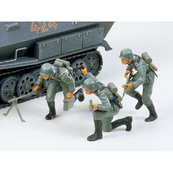 Tamiya Military Miniature Series No. 20 1/35 German Hanomag Personnel Carrier Plastic Model 35020 Molded Color