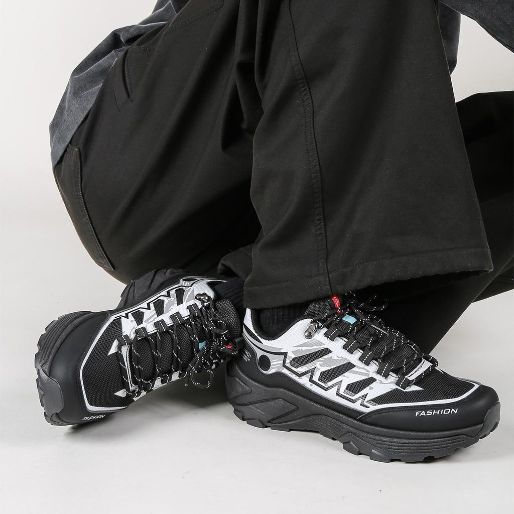 Mens Trail Running Shoes Outdoor Lightweigh Sport Sneakers Salo Fashion Non Slip Breathable Male Walking Training Gym Shoes