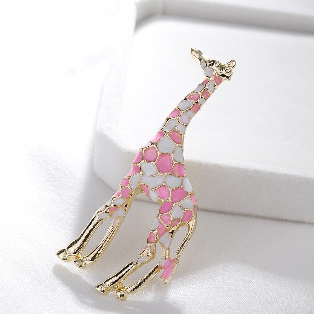 European and American Fashion Giraffe Brooch for Women