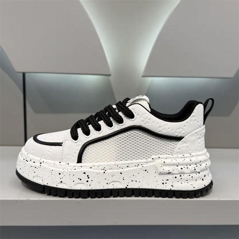 

Летние модные кроссовки средней высоты 2025 года — дышащая сетчатая обувь на платформе с повышенным комфортом, универсальный спортивный дизайн для городского уличного стиля 44