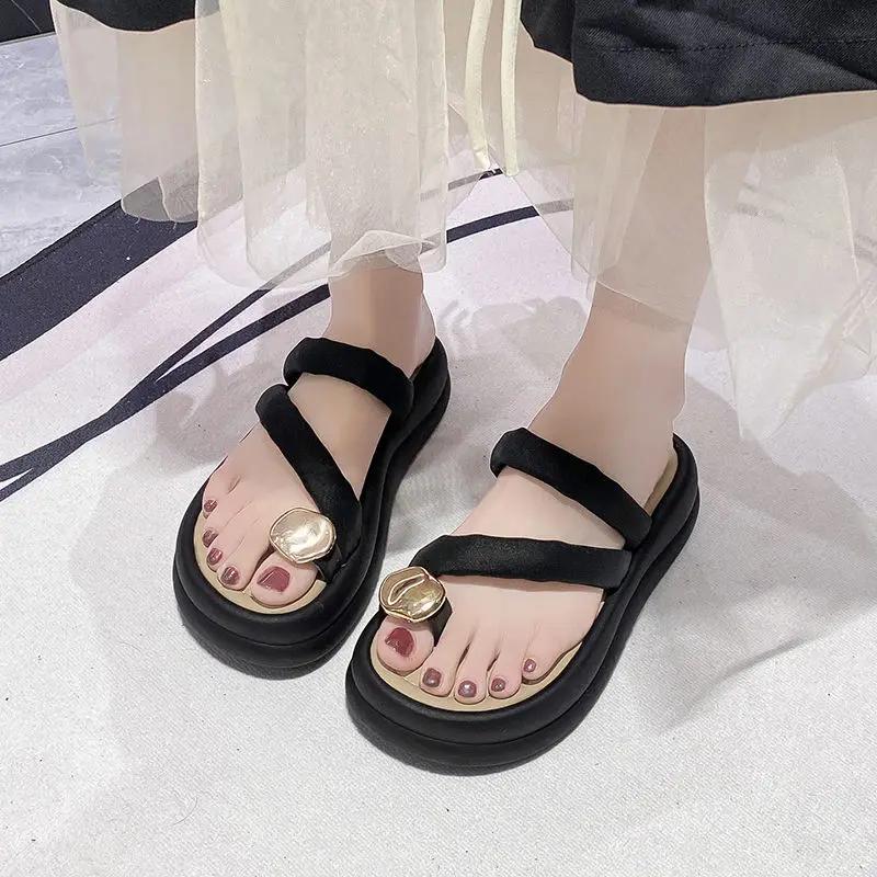 Fashion Thick Women's Slippers and Ladies Sandals Outside Clappers Slides Vip Elegant Fashionable High Quality New Collection 39 Shoes