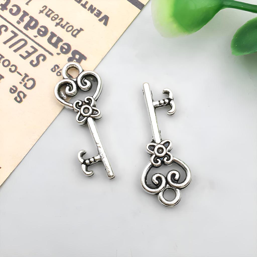 3-Color DIY Alloy Retro Key Jewelry Pendants