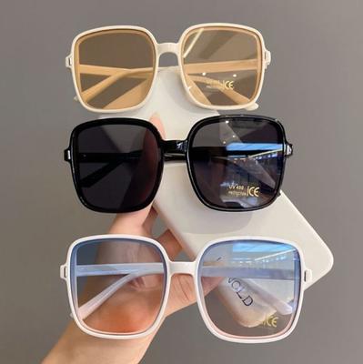 Fashion Square Glasses For Women & Men Trendy Gradient Sunglasses Retro Black Lenses Popular Unisex Shades