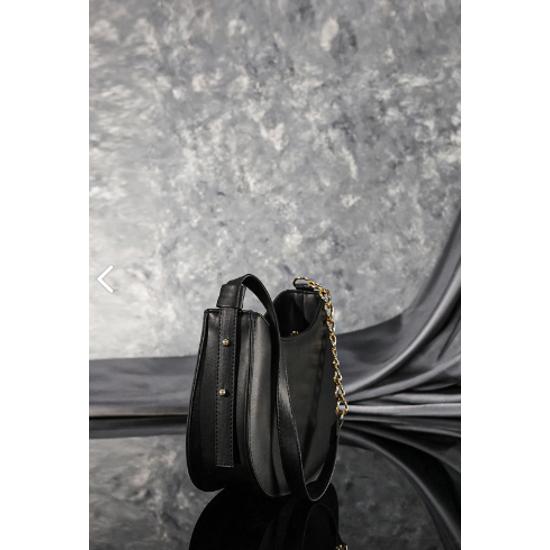 Schwarze, mit Reißverschluss gefütterte, verstellbare Riementasche, Schultertasche für Damen, Trendmode 2023