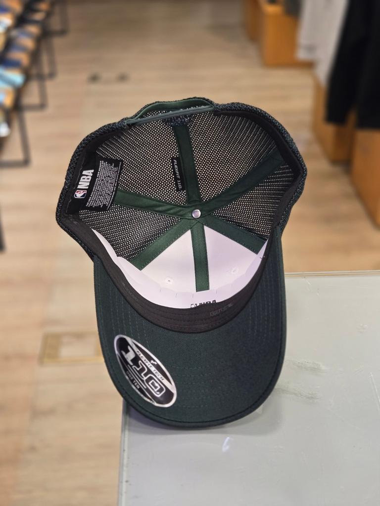 NBA Unisex Milwaukee Authentic Team Trucker Mesh Hard Ball Cap N255AP458P (51)