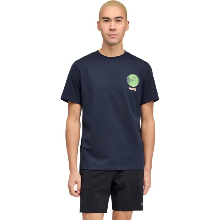 HOKA One One Hoka Collage Gpx Tee Удобная Дышащая Повседневная Футболка с Коротким Рукавом Мужские топы College-Blue 1168255 S 8800₽