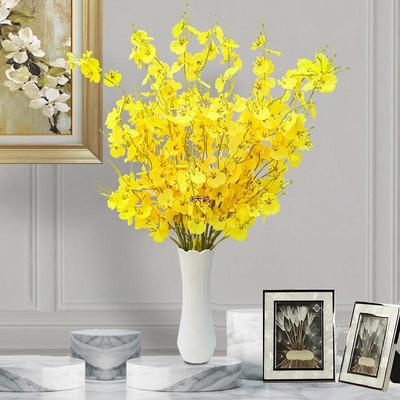 Boliginnredning – Dekorative blomster og kranser