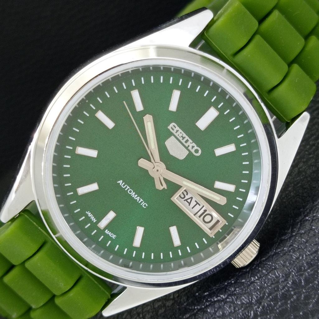 

MENS VINTAGE REFURBISHED SEIKO 5 AUTOMATIC JAPAN GREEN DIAL WATCH a440609-4 Sk-a440609