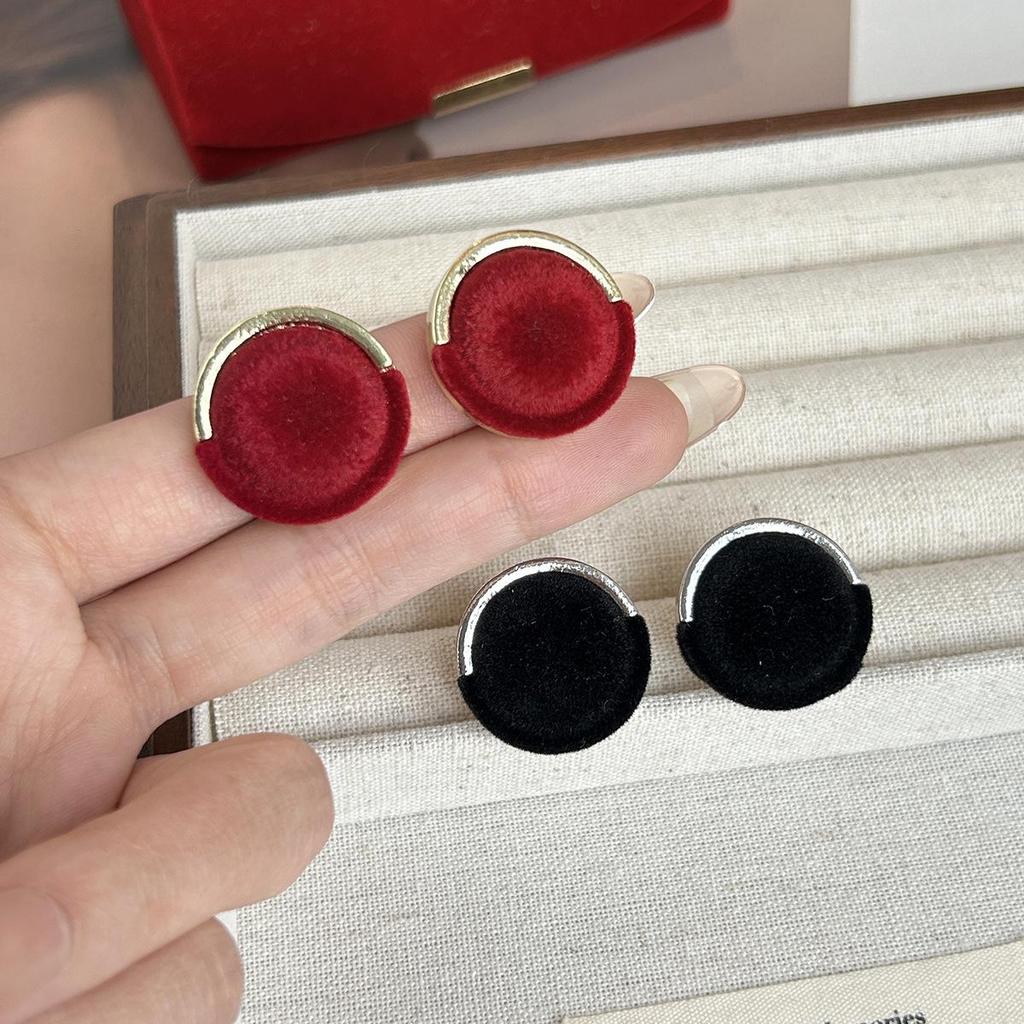 Artistic Retro Silver Needle Round Stud Earrings with Flocking - Luxury Women's Jewelry for Versatile Style