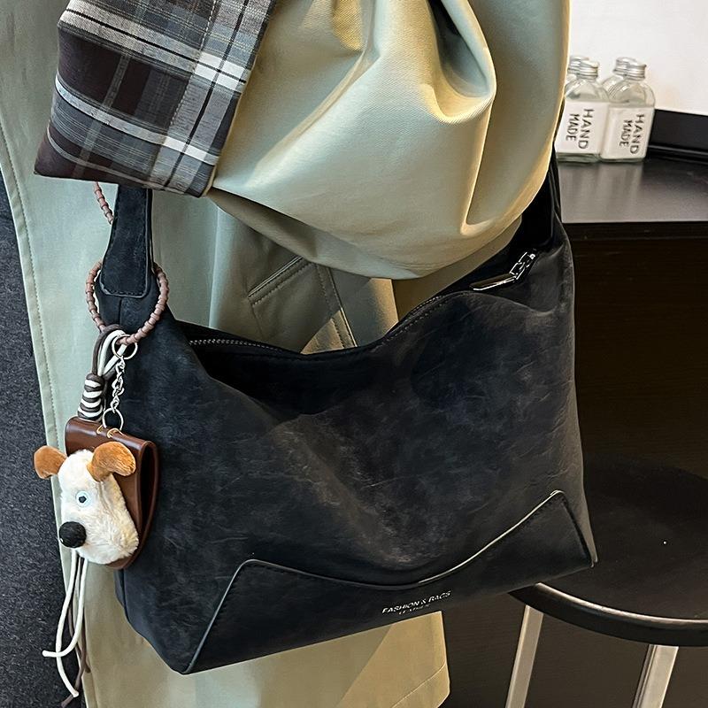 Retro bag women's large-capacity new autumn shoulder messenger bag casual work commuter dumpling bag