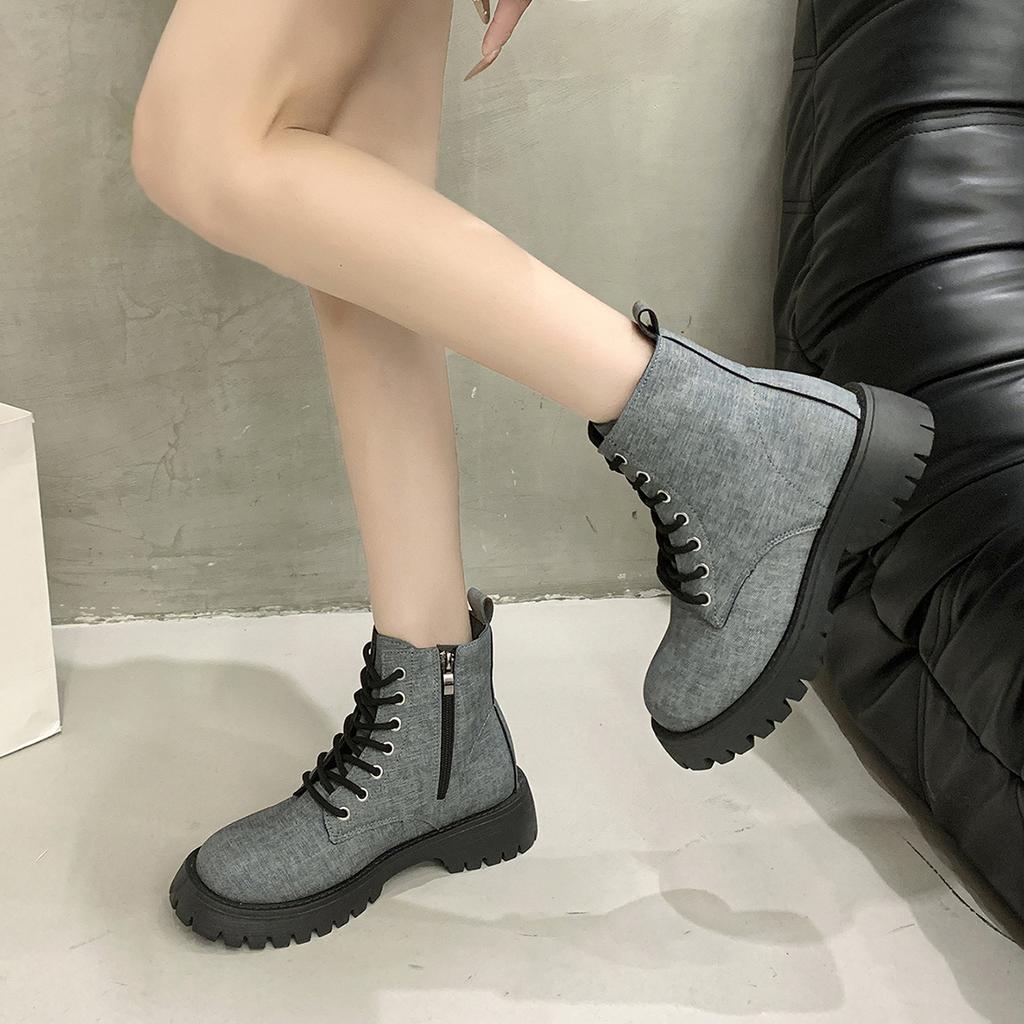 Fashion British Wind Plus Size Thick-soled Short Boots Women Spring and Autumn New Lace Design Solid Color Casual Fashion Boots.