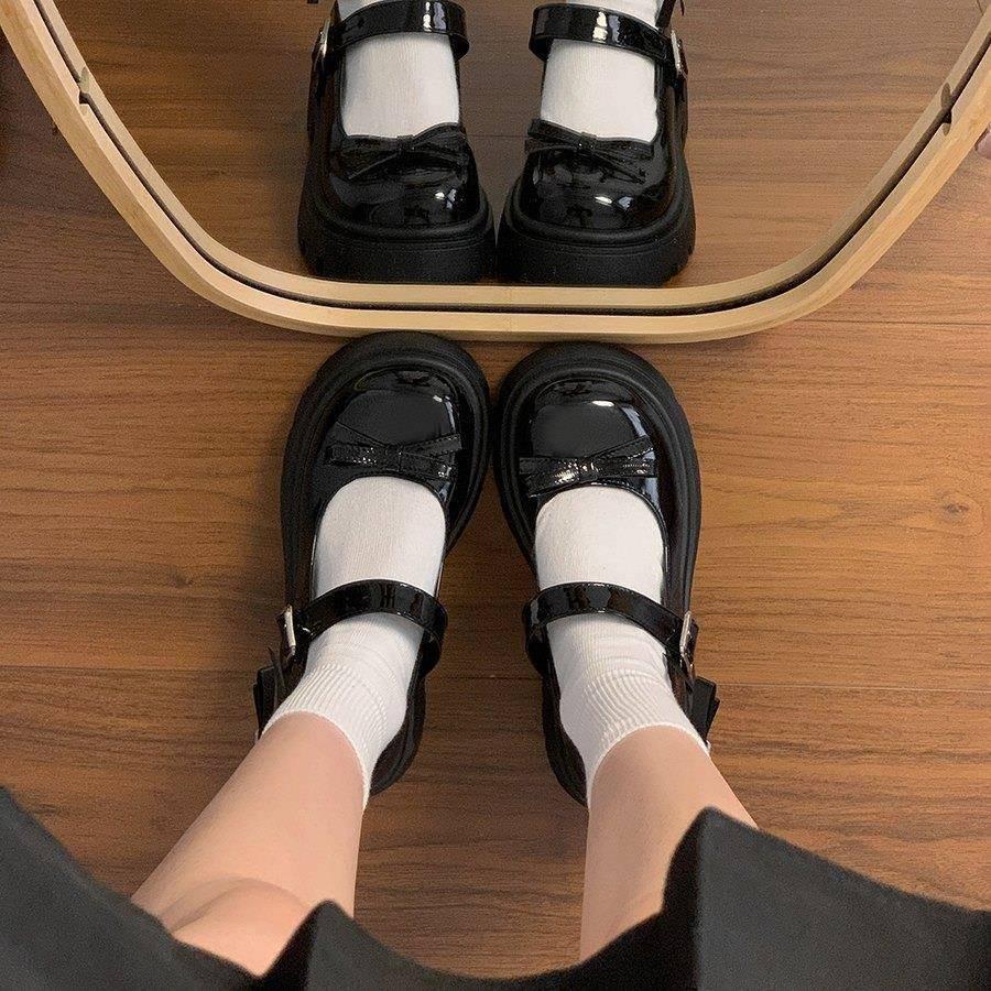 

Женские весенне-осенние черные ретро сапоги до колена на толстой подошве 2025: Универсальный, Стройнящий Рыцарский Стиль для Маленьких Размеров 37