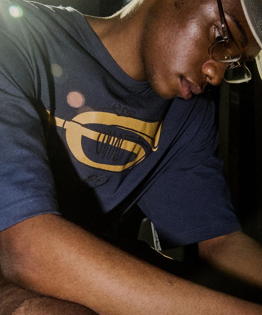 Pilpeu Trumpet Over T-Shirt (Navy)